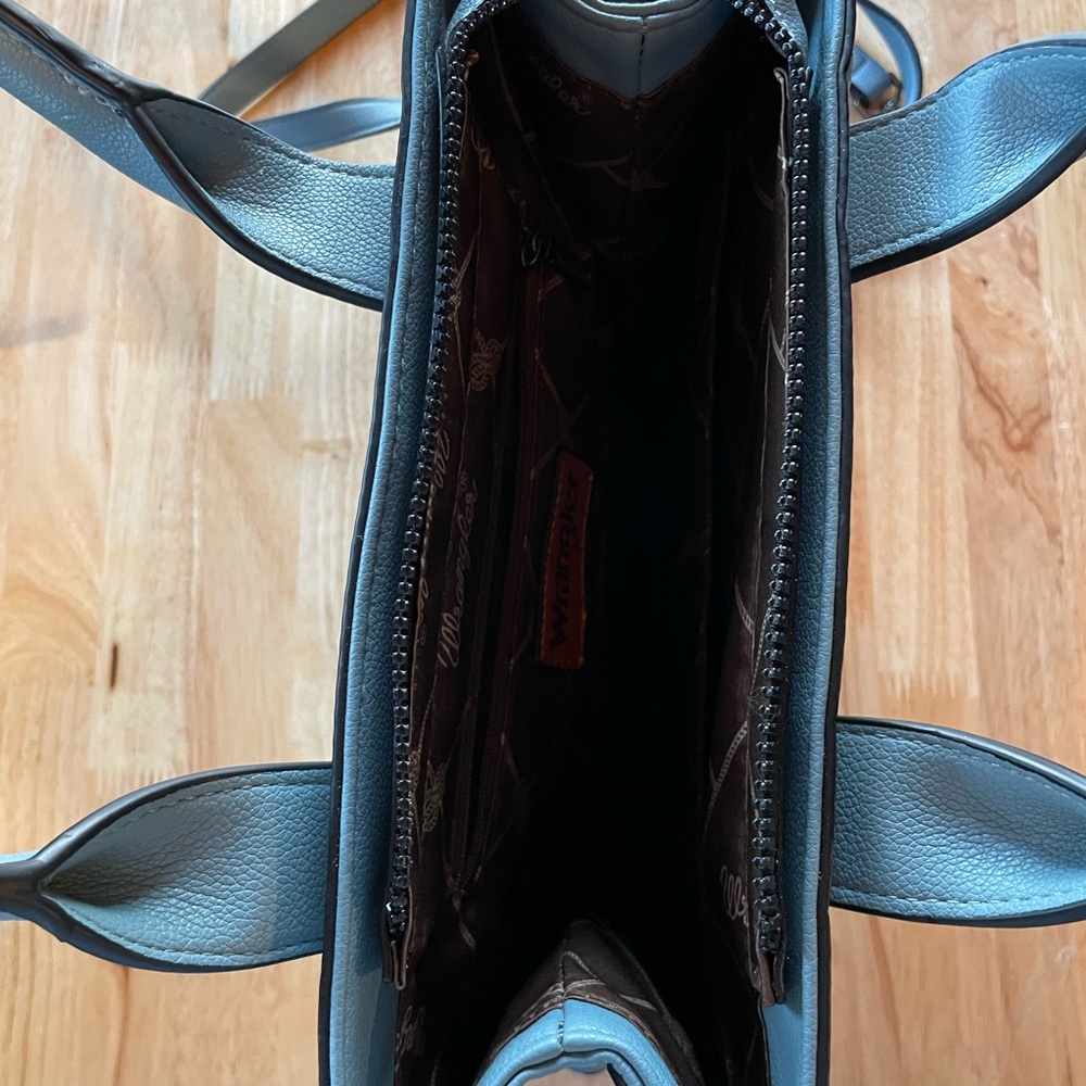Wrangler Women's Tote in Slate Blue - Picture 3 of 6